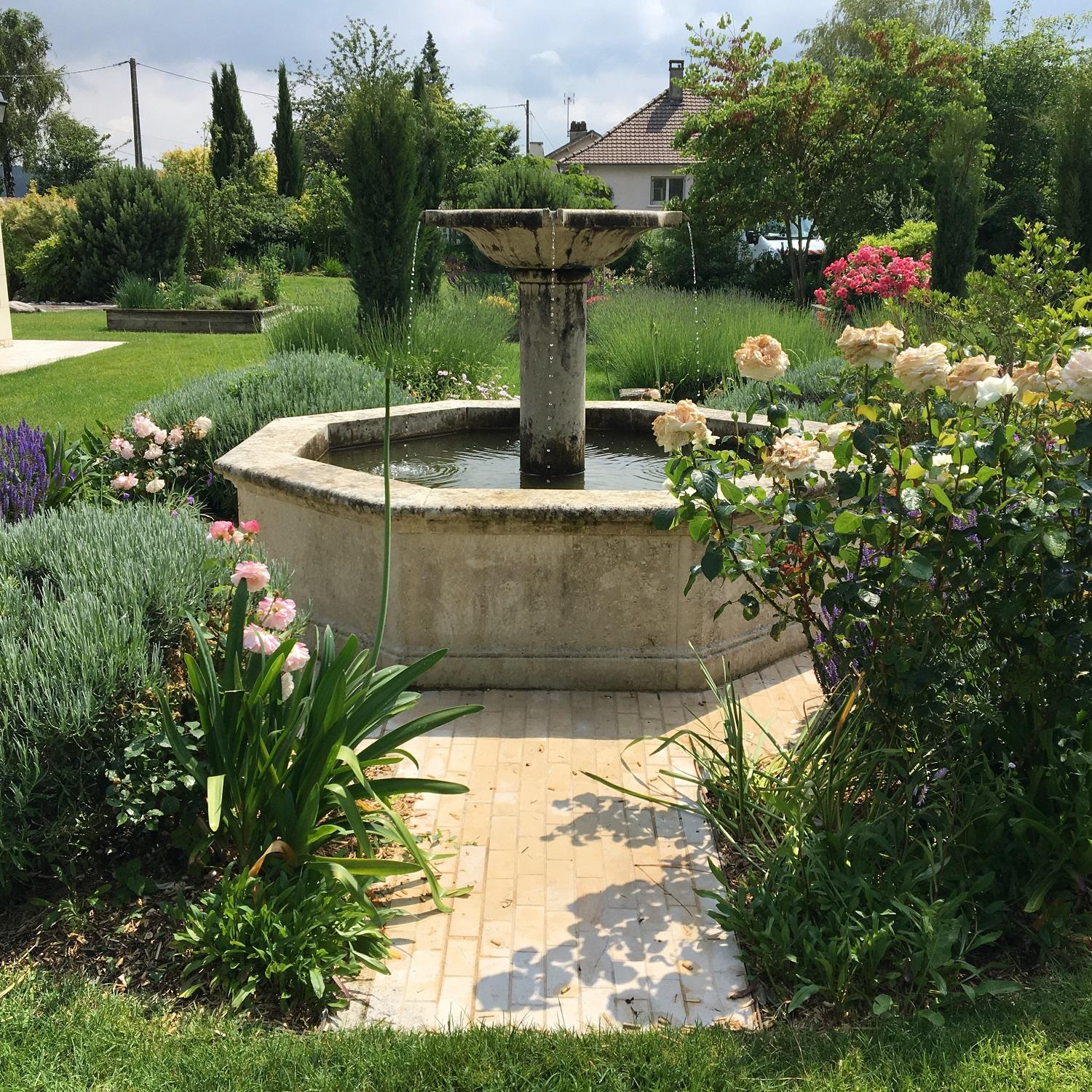 création fontaine jardin