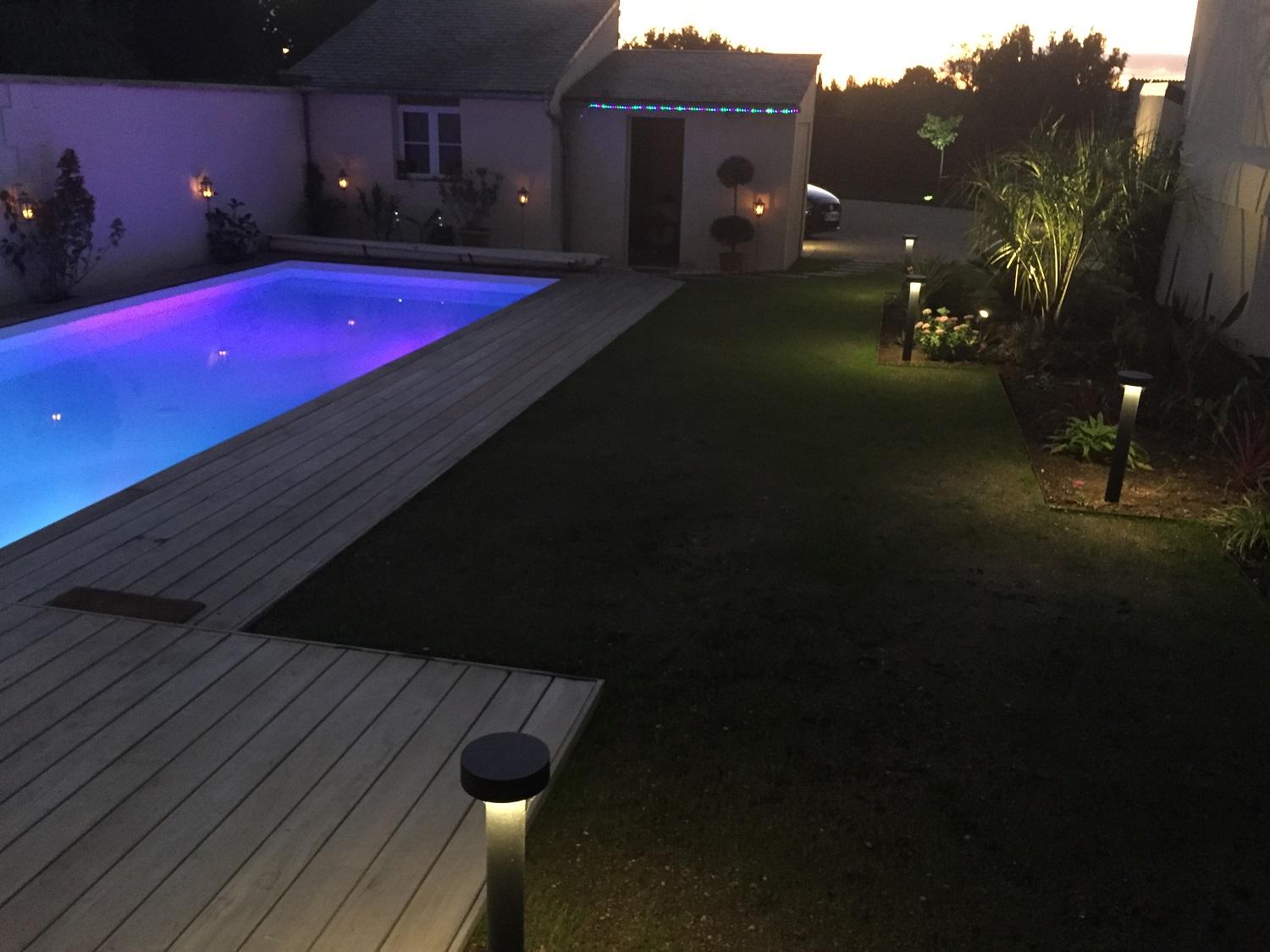 éclairage jardin piscine